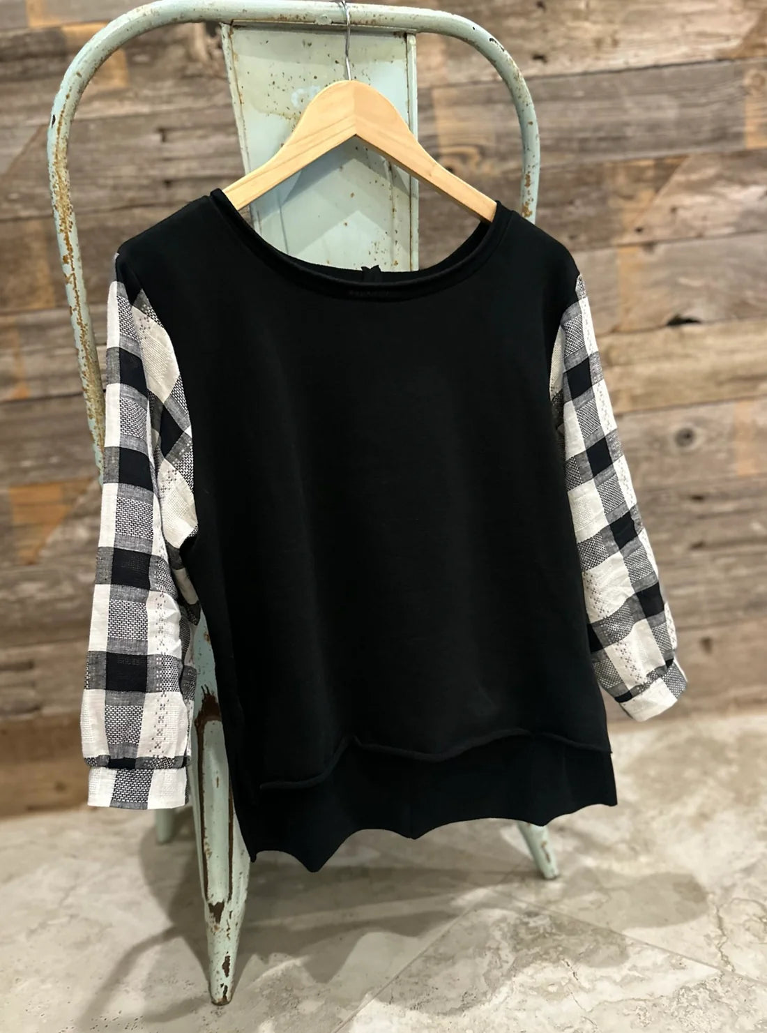 Knit Top with Puff Sleeve - Black Plaid